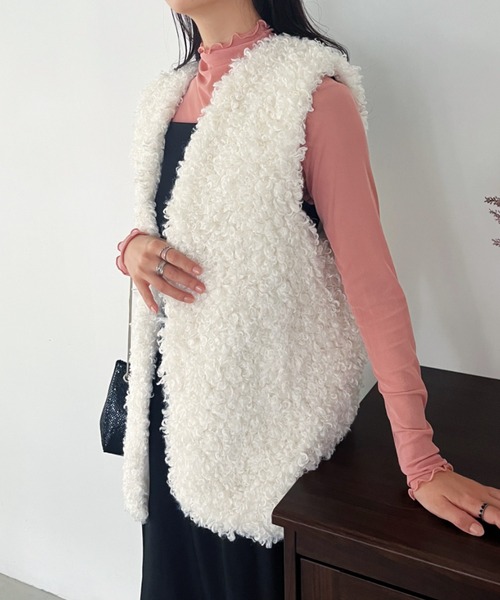 CARLA エコファーベスト ホワイト⭐︎ Eco fur vest /white – CARLA