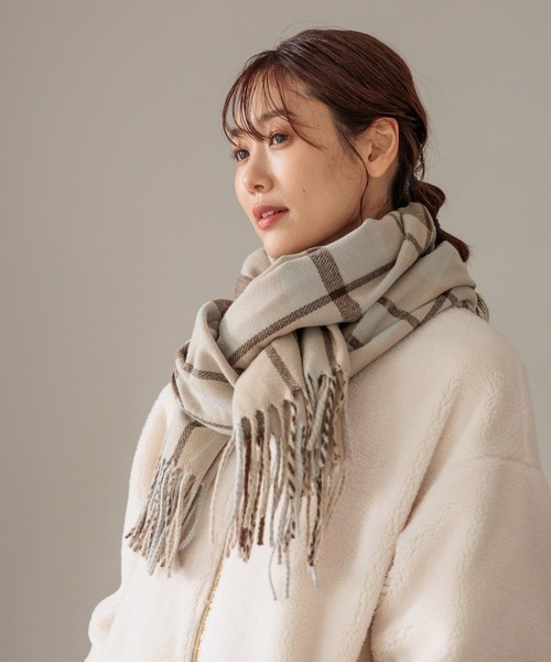 GLOBAL WORK（グローバルワーク）の「着られるマルチWAYストール/704756（ストール/ショール・レディース・グレー/ライトイエロー/オフホワイト/ライトブルー/ベージュ/ネイビー/ブラウン・FREE）」の5枚目の写真