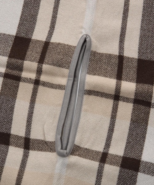 GLOBAL WORK（グローバルワーク）の「着られるマルチWAYストール/704756（ストール/ショール・レディース・グレー/ライトイエロー/オフホワイト/ライトブルー/ベージュ/ネイビー/ブラウン・FREE）」の19枚目の写真