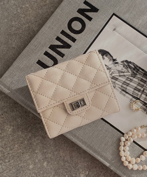 E&C closet…（イーアンドシークローゼット）の「キルティングミニ財布