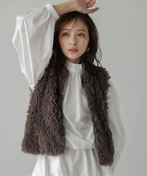 AMELY（エミリー）の「プードルファーベスト（ベスト）」 - WEAR