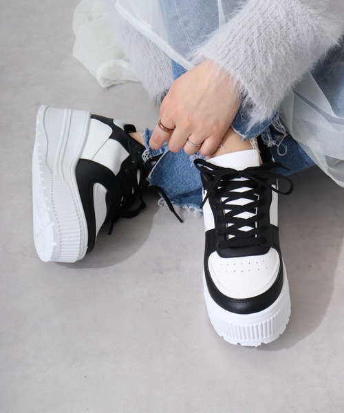 LOVEHUNTER（ラブハンター）の「LOVEHUNTER 厚底 ローカットスニーカー（スニーカー・レディース・ブラック/ホワイト×ホワイト/ブラック×ホワイト/ブラック×ブラック/ピンク/キャメル/シルバー/グレー/グレー×ホワイト/ブラウン系その他/カーキ/ホワイト×ブラック/ベージュ/グリーン系その他/レッド系その他/ダークブラウン/ブラック系その他/ブルー系その他/ゴールド系その他/ブルー系その他2/シルバー系その他/ブラウン/パープル系その他/シルバー×ブラック/ピンク系その他/イエロー系その他/オレンジ系その他・40/39/36/37/38/41/42/43/44/35）」の5枚目の写真