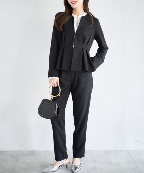 tocco closet（トッコ　クローゼット）の「【ZOZO限定】ウエストタックペプラムジャケット（ノーカラージャケット・レディース・ベージュ/ブラック・M）」の3枚目の写真