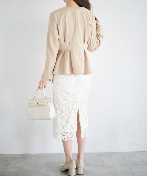 tocco closet（トッコ　クローゼット）の「【ZOZO限定】ウエストタックペプラムジャケット（ノーカラージャケット・レディース・ベージュ/ブラック・M）」の17枚目の写真
