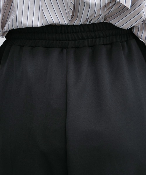 KBF(ケイビーエフ)の「ブレードトラックパンツ(その他パンツ・レディース・レッド/ネイビー/グレー・ONE)」の19枚目の写真