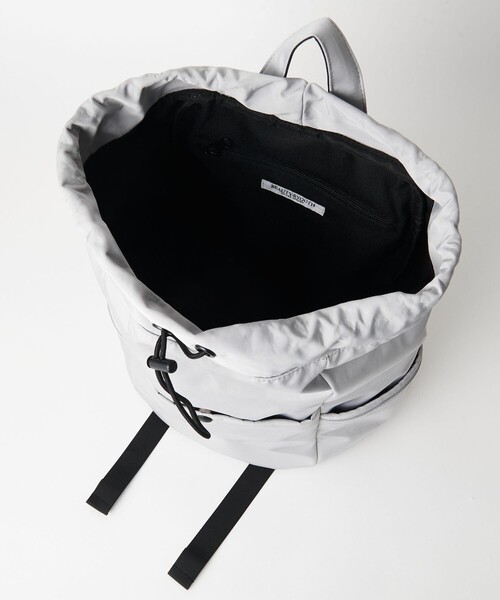 BEAUTY&YOUTH UNITED ARROWS（ビューティーアンドユースユナイテッドアローズ）の「3フロントポケット ナイロンドロストリュック（バックパック/リュック・レディース・ライトグレー/ブラック・FREE）」の15枚目の写真