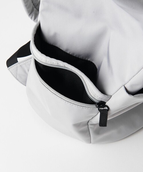 BEAUTY&YOUTH UNITED ARROWS（ビューティーアンドユースユナイテッドアローズ）の「3フロントポケット ナイロンドロストリュック（バックパック/リュック・レディース・ライトグレー/ブラック・FREE）」の19枚目の写真