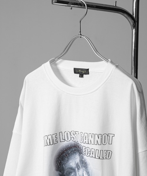 NILWAY（ニルウェイ）の「アソートグラフィックプリントコットン ロングスリーブ Tシャツ/ロンT（Tシャツ/カットソー・メンズ・ブラック/ブラック系その他2/ホワイト系その他2/ブラック系その他/ブラック系その他3/ホワイト/ホワイト系その他/ホワイト系その他3・MEDIUM/LARGE）」の17枚目の写真