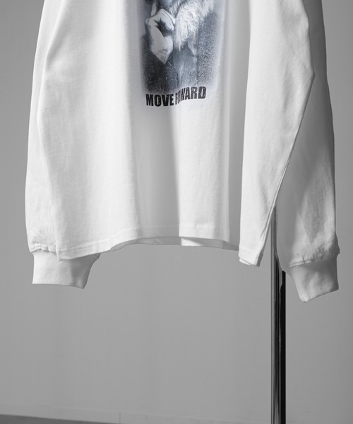 NILWAY（ニルウェイ）の「アソートグラフィックプリントコットン ロングスリーブ Tシャツ/ロンT（Tシャツ/カットソー・メンズ・ブラック/ブラック系その他2/ホワイト系その他2/ブラック系その他/ブラック系その他3/ホワイト/ホワイト系その他/ホワイト系その他3・MEDIUM/LARGE）」の20枚目の写真