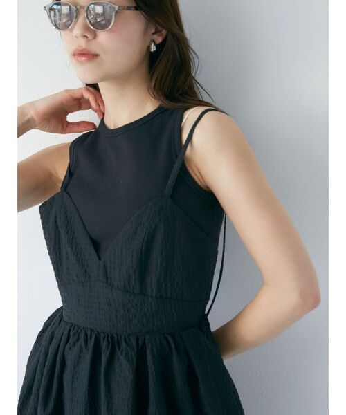 Ungrid(アングリッド)の「タックボリュームキャミワンピース(ワンピース・レディース・オレンジ/オフホワイト/ブラック・FREE)」の17枚目の写真