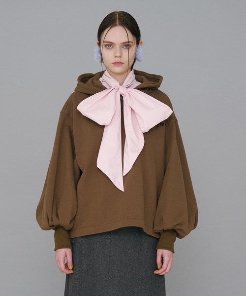 NON TOKYO（ノントーキョー）の「BACK PLEATS SWEAT PARKA（パーカー