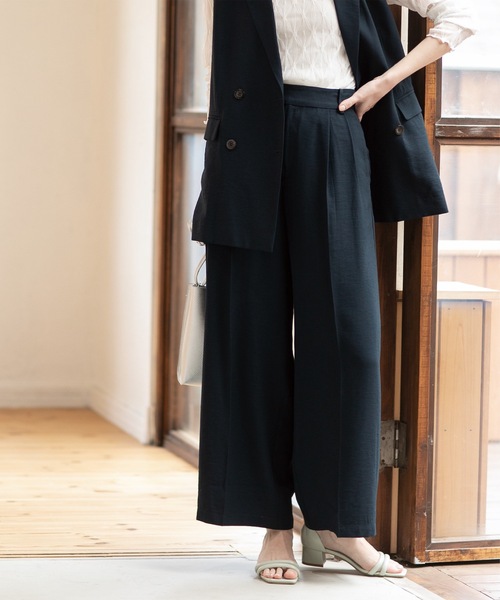 OPAQUE.CLIP（オペークドットクリップ）の「◆セットアップ対応 タックワイドパンツ【洗濯機洗い可】（その他パンツ・レディース・ネイビー/ライトベージュ/ブラウン系・38/36/42/40）」の3枚目の写真