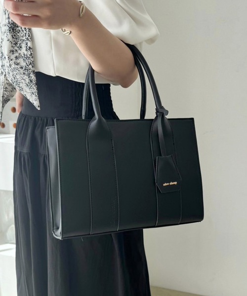 one after another NICE CLAUP(ワンアフターアナザーナイスクラップ)の「キーチャーム付きスクエアバッグ(ショルダーバッグ・レディース・アイボリー/ブラック/サックスブルー・FREE)」の21枚目の写真