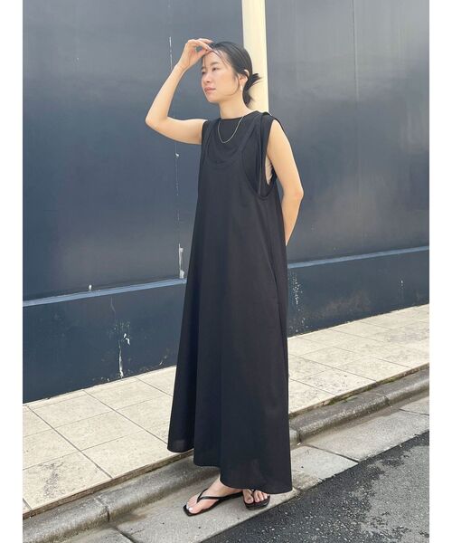 Ungrid（アングリッド）の「ショルダータックノースリトップス（Tシャツ/カットソー・レディース・オフホワイト/ブラック/ベージュ・FREE）」の12枚目の写真