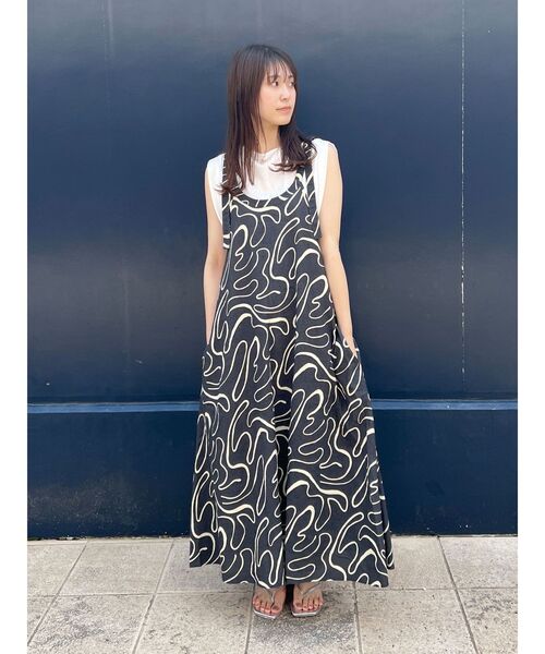 Ungrid（アングリッド）の「ショルダータックノースリトップス（Tシャツ/カットソー・レディース・オフホワイト/ブラック/ベージュ・FREE）」の13枚目の写真