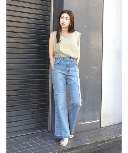 Ungrid（アングリッド）の「ショルダータックノースリトップス（Tシャツ/カットソー・レディース・オフホワイト/ブラック/ベージュ・FREE）」の18枚目の写真