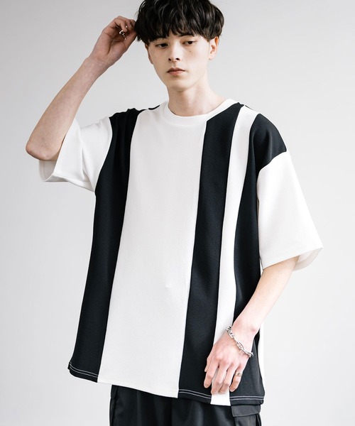 Rocky Monroe(ロッキーモンロー)の「梨地切替オーバーサイズ半袖Tシャツ(Tシャツ/カットソー・メンズ・ホワイト系1/ブラック/オフホワイト/ホワイト系/グレイッシュベージュ/ブラック系・L/M)」の2枚目の写真