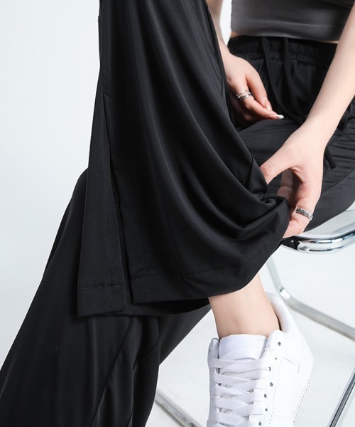 SAISON DE PAPILLON(セゾンドパピヨン)の「さらてろUVカット率99%冷感ワイドパンツ(その他パンツ・レディース・ブラック/グレー/ブルーグレー/ラベンダー・L/M)」の9枚目の写真