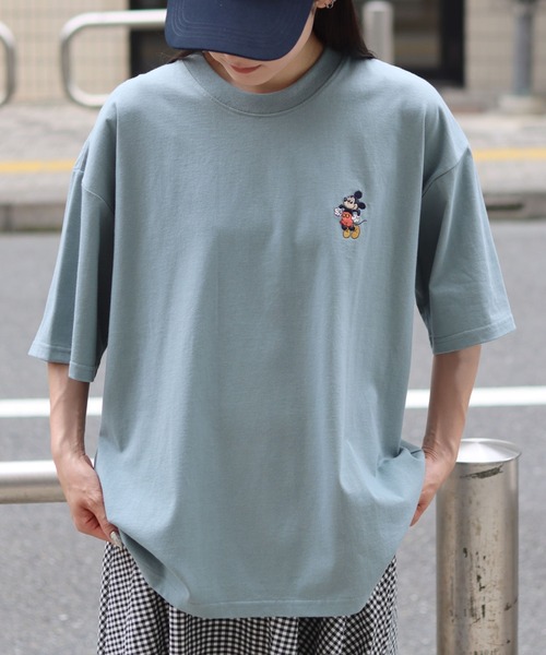 Disney(ディズニー)の「Disney/ディズニー Mickey Mouse/ミッキーマウス オーバーサイズ バックプリント ワンポイント刺繍 半袖Tシャツ/レディース メンズ(Tシャツ/カットソー・レディース・グレイッシュブルー/ブラック系その他/ホワイト系その他・M/L/LL)」の8枚目の写真