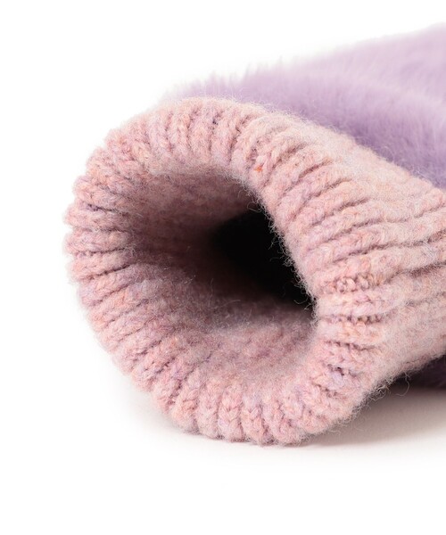 Ray BEAMS(レイビームス)の「CONTROL FREAK / 別注 フェイクファー ミトン(手袋・レディース・オフホワイト/ブラック/パープル・ONE SIZE)」の4枚目の写真