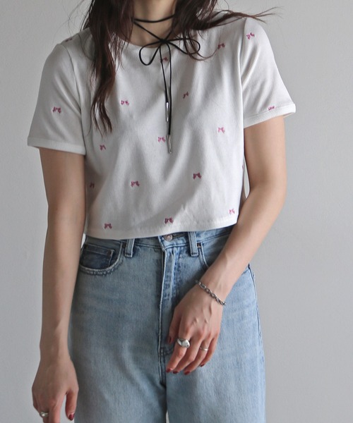 COURO（コウロ）の「総柄刺繍テレコＴシャツ（Tシャツ/カットソー・レディース・ホワイト系/ホワイト系1/ホワイト系2/ホワイト系3/ホワイト系4/ホワイト系5・FREE）」の3枚目の写真