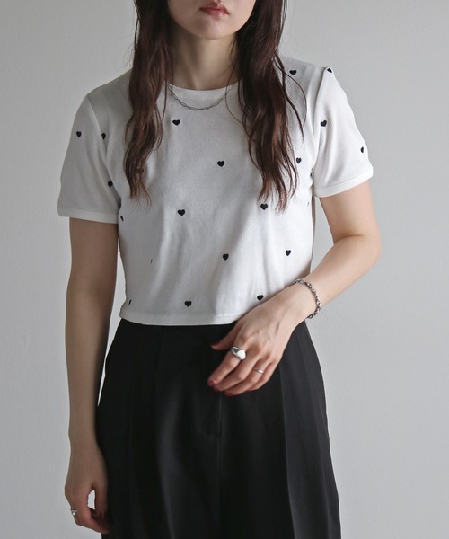 COURO（コウロ）の「総柄刺繍テレコＴシャツ（Tシャツ/カットソー・レディース・ホワイト系/ホワイト系1/ホワイト系2/ホワイト系3/ホワイト系4/ホワイト系5・FREE）」の7枚目の写真