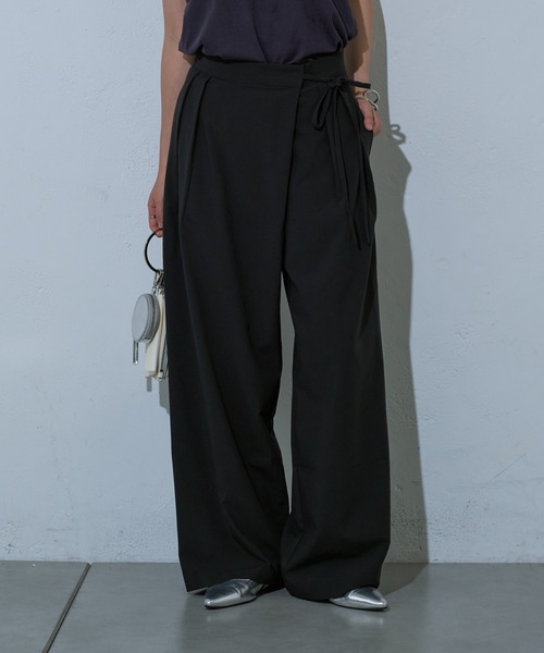 COLONY 2139（コロニートゥーワンスリーナイン）の「ラップ2タックワイドパンツ（スラックス・レディース・ブラック/グレー・SMALL/MEDIUM）」の18枚目の写真