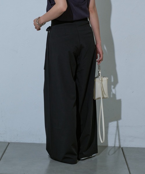 COLONY 2139（コロニートゥーワンスリーナイン）の「ラップ2タックワイドパンツ（スラックス・レディース・ブラック/グレー・SMALL/MEDIUM）」の16枚目の写真