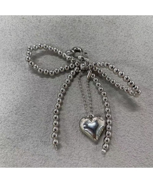 TONE SELECT GOODS（トーンセレクトグッズ）の「【urge select】リボン×ハート ビーズチェーン キーホルダー/バッグチャーム【マルチウェイ】（キーホルダー・レディース・ブラック/ホワイト/シルバー・FREE）」の3枚目の写真