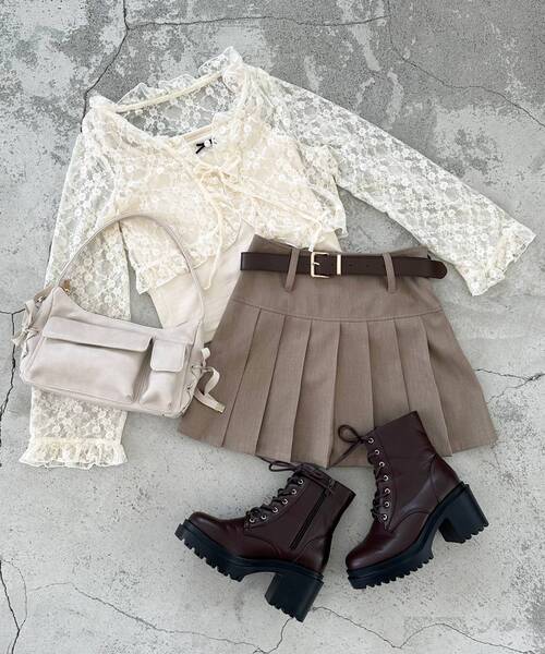 MAJESTIC LEGON（マジェスティックレゴン）の「太ベルトプリーツミニスカート（スカート・レディース・ブラウン系その他4/ベージュ/グレー/A・MEDIUM）」の4枚目の写真