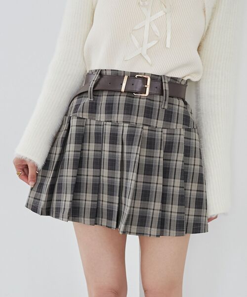 MAJESTIC LEGON（マジェスティックレゴン）の「太ベルトプリーツミニスカート（スカート・レディース・ブラウン系その他4/ベージュ/グレー/A・MEDIUM）」の8枚目の写真