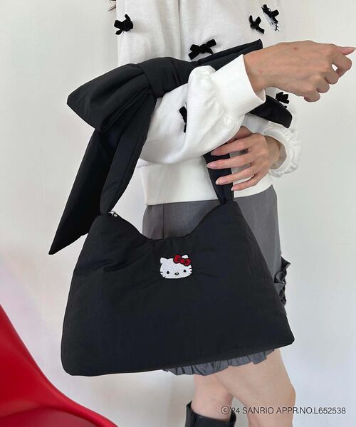 MAJESTIC LEGON（マジェスティックレゴン）の「ハローキティ リボンハンドルバッグ（ショルダーバッグ・レディース・ブラック・FREE）」の19枚目の写真
