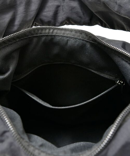 MAJESTIC LEGON（マジェスティックレゴン）の「ハローキティ リボンハンドルバッグ（ショルダーバッグ・レディース・ブラック・FREE）」の6枚目の写真