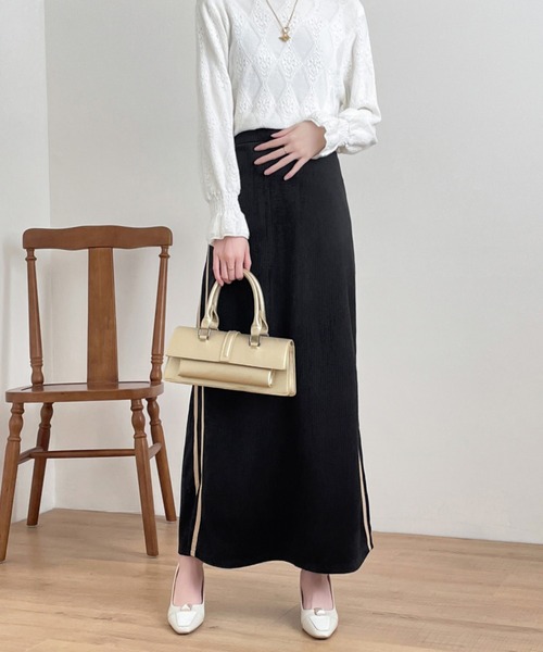 ECLIN（エクラン）の「コーデュロイサイドスリット配色ラインロングスカート（スカート・レディース・ブラウン/ブラック/グレー・M/L/XL）」の7枚目の写真