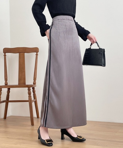 ECLIN（エクラン）の「コーデュロイサイドスリット配色ラインロングスカート（スカート・レディース・ブラウン/ブラック/グレー・M/L/XL）」の13枚目の写真