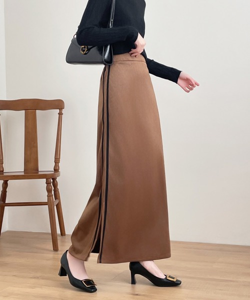 ECLIN（エクラン）の「コーデュロイサイドスリット配色ラインロングスカート（スカート・レディース・ブラウン/ブラック/グレー・M/L/XL）」の15枚目の写真