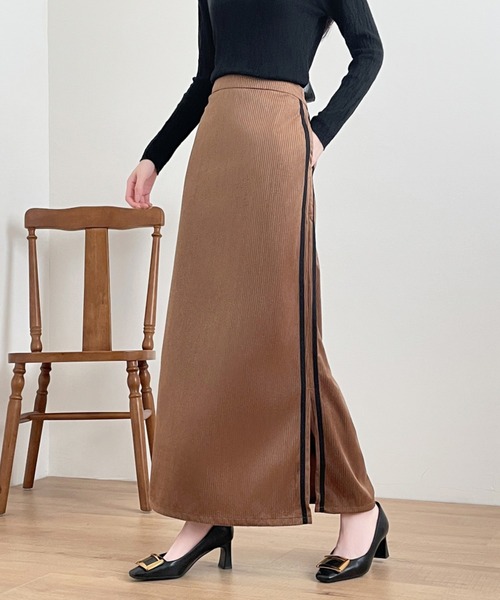 ECLIN（エクラン）の「コーデュロイサイドスリット配色ラインロングスカート（スカート・レディース・ブラウン/ブラック/グレー・M/L/XL）」の16枚目の写真