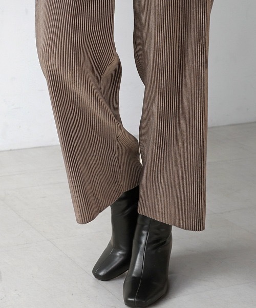 Bou Jeloud(ブージュルード)の「プリーツベロアパンツ(その他パンツ・レディース・チャコールグレー/A/ホワイト・FREE)」の17枚目の写真