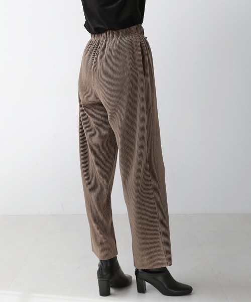 Bou Jeloud(ブージュルード)の「プリーツベロアパンツ(その他パンツ・レディース・チャコールグレー/A/ホワイト・FREE)」の18枚目の写真