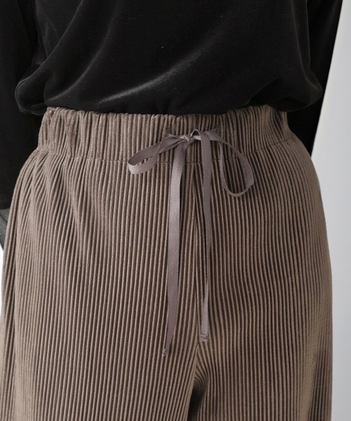 Bou Jeloud(ブージュルード)の「プリーツベロアパンツ(その他パンツ・レディース・チャコールグレー/A/ホワイト・FREE)」の19枚目の写真