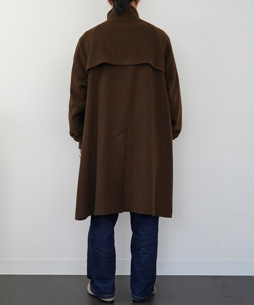 BASISBROEK(バシスブルック)の「【BASISBROEK】ISLAND(ステンカラーコート・メンズ・ブラック/モカ・2)」の6枚目の写真