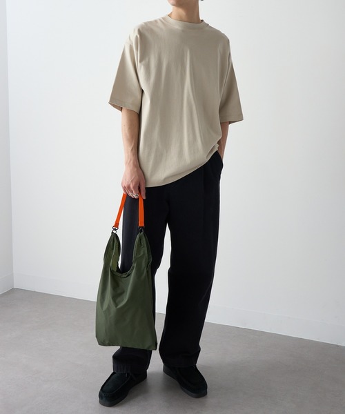 MAISON CLUB(メゾンクラブ)の「【MAISON CLUB】Ripstop Nylon 2way Shoulder Tote / リップストップナイロン2ウェイショルダートート(トートバッグ・メンズ・カーキ/ブラック/オレンジ/ベージュ/ネイビー/グレー・FREE)」の15枚目の写真