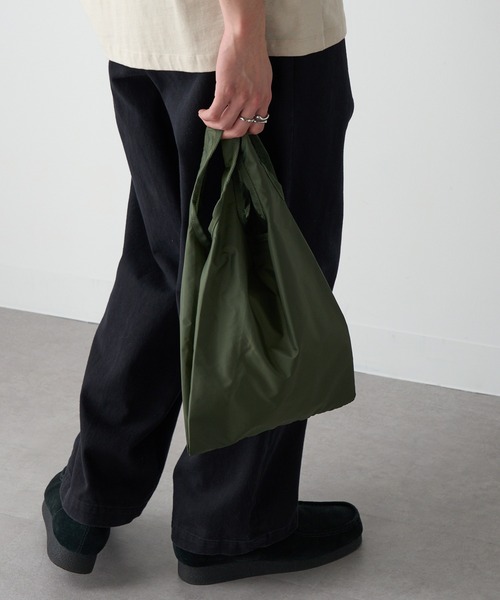 MAISON CLUB(メゾンクラブ)の「【MAISON CLUB】Ripstop Nylon 2way Shoulder Tote / リップストップナイロン2ウェイショルダートート(トートバッグ・メンズ・カーキ/ブラック/オレンジ/ベージュ/ネイビー/グレー・FREE)」の12枚目の写真