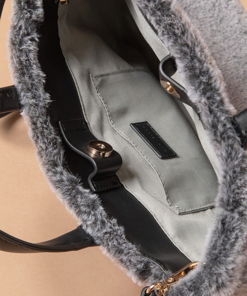 Bou Jeloud(ブージュルード)の「スクエアファートート(トートバッグ・レディース・ブラック/アイボリー・ONESIZE)」の5枚目の写真