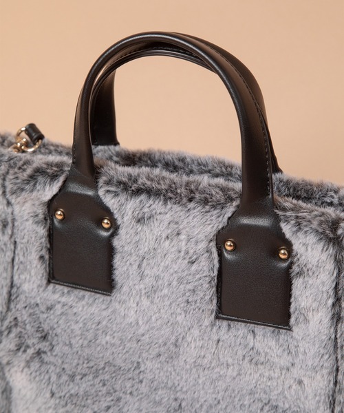 Bou Jeloud(ブージュルード)の「スクエアファートート(トートバッグ・レディース・ブラック/アイボリー・ONESIZE)」の6枚目の写真