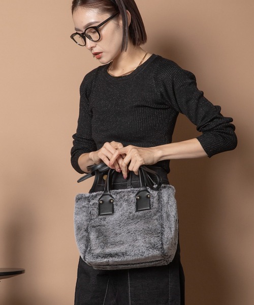 Bou Jeloud(ブージュルード)の「スクエアファートート(トートバッグ・レディース・ブラック/アイボリー・ONESIZE)」の12枚目の写真