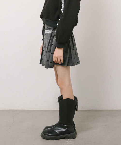 URBAN CHERRY（アーバンチェリー）の「【インナーパンツ付き】レース切り替えリボンプリーツスカート（スカート・キッズ・グレー・110cm/120cm/130cm/140cm/150cm）」の7枚目の写真