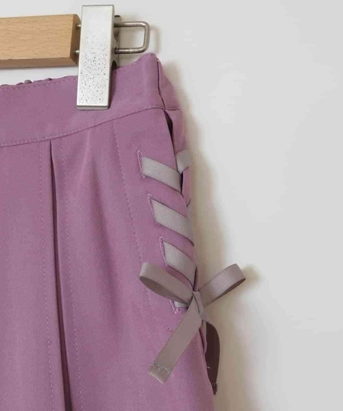 a.v.v（アーヴェヴェ）の「[100-130]サイドレースアップスカート（スカート・キッズ・ライラック/ベージュ・110/100/120/130）」の5枚目の写真