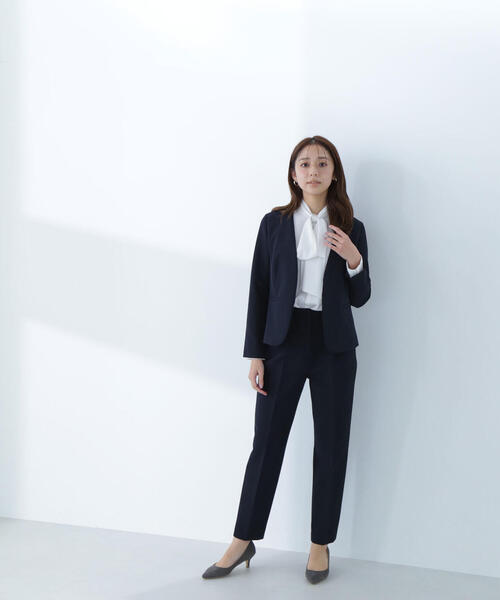 NATURAL BEAUTY BASIC（ナチュラルビューティーベーシック）の「◇リボンボウタイブラウス（シャツ/ブラウス・レディース・オフホワイト/チャコールグレー/イエロー・MEDIUM/SMALL）」の4枚目の写真