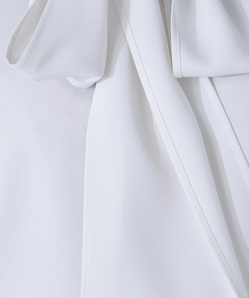 NATURAL BEAUTY BASIC（ナチュラルビューティーベーシック）の「◇リボンボウタイブラウス（シャツ/ブラウス・レディース・オフホワイト/チャコールグレー/イエロー・MEDIUM/SMALL）」の5枚目の写真